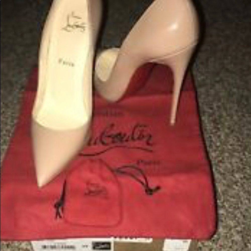 RED BOTTOMS‼️ Christian Loboutin heels